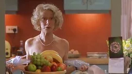 Cô miệng với một dươ ...