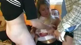 Chai rượu vang và kh ...