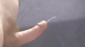 Cô gái tóc vàng nhỏ  ...