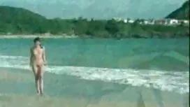 cô ấy có một bí mật  ...