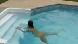 Cô gái tóc gai xinh  ...