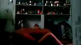 Cong cô gái làm cho  ...