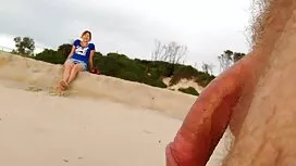 Busty ép cô lớn tron ...